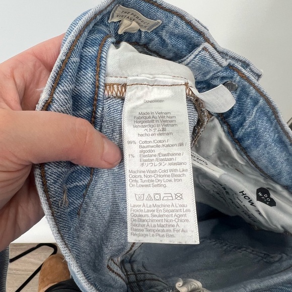 Madewell The Perfect Vintage Jeans in Coney Wash Destroyed Edition - Picture 8 of 9